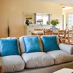 Pet Friendly In Saint-georges *