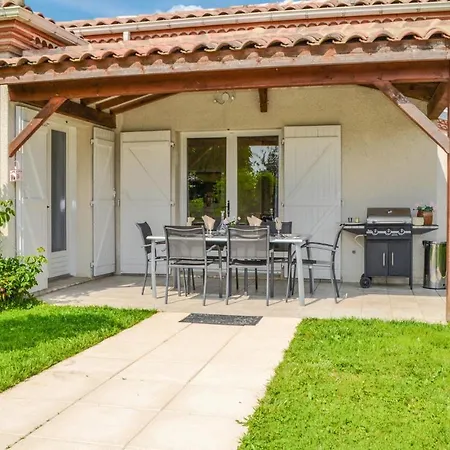 3 Bedroom Beautiful In Saint-georges *