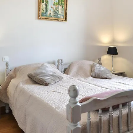 3 Bedroom Beautiful In Saint-georges * Bourlens