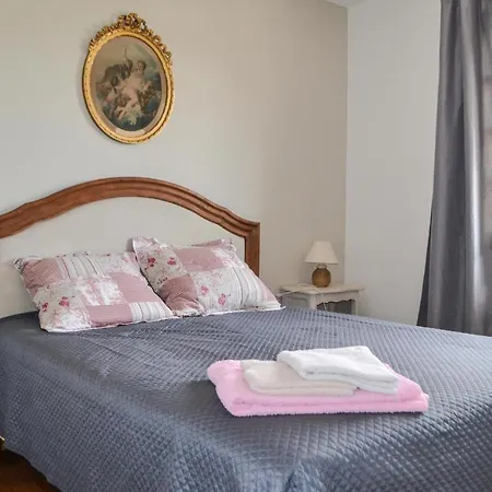 3 Bedroom Beautiful In Saint-georges Casa vacanze