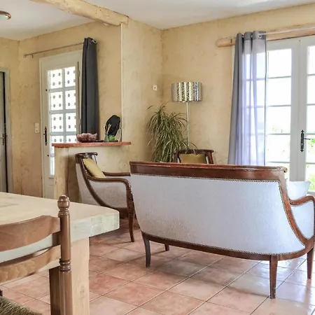 3 Bedroom Beautiful In Saint-georges * Bourlens